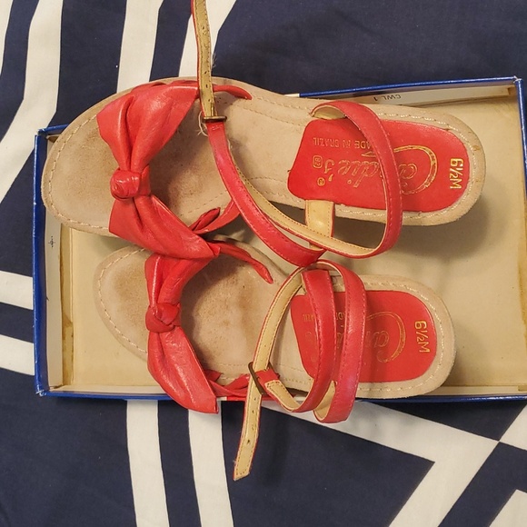 Vintage Candie's Cherry Red Cork Ankle Strap Pumps Sandals 5, 6, 6.5 - Picture 4 of 7